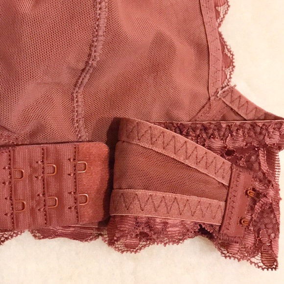 Free People Galloon Lace Halter Bra. XS, L - Picture 8 of 8